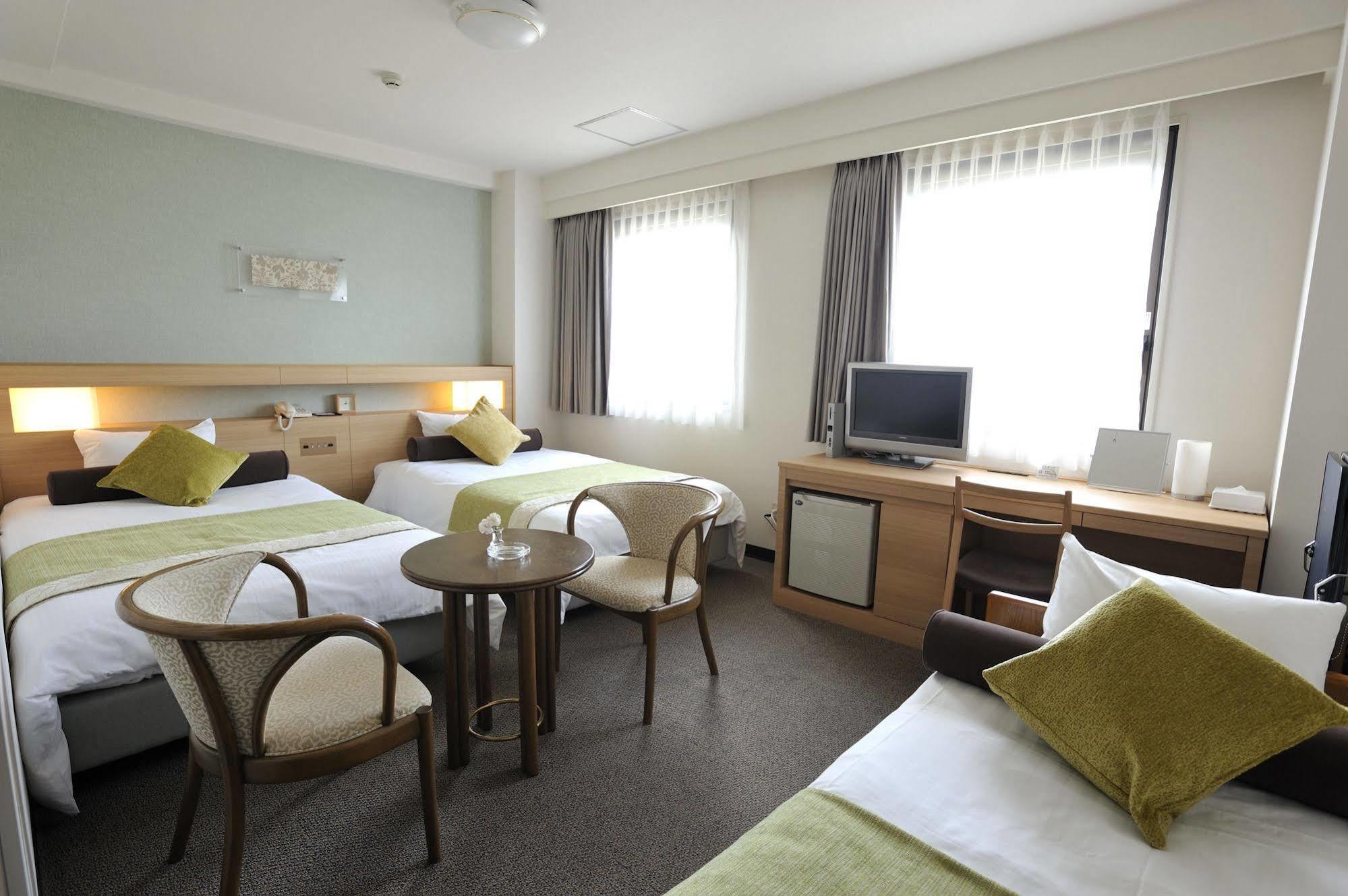Shin Osaka Station Hotel Annex Buitenkant foto
